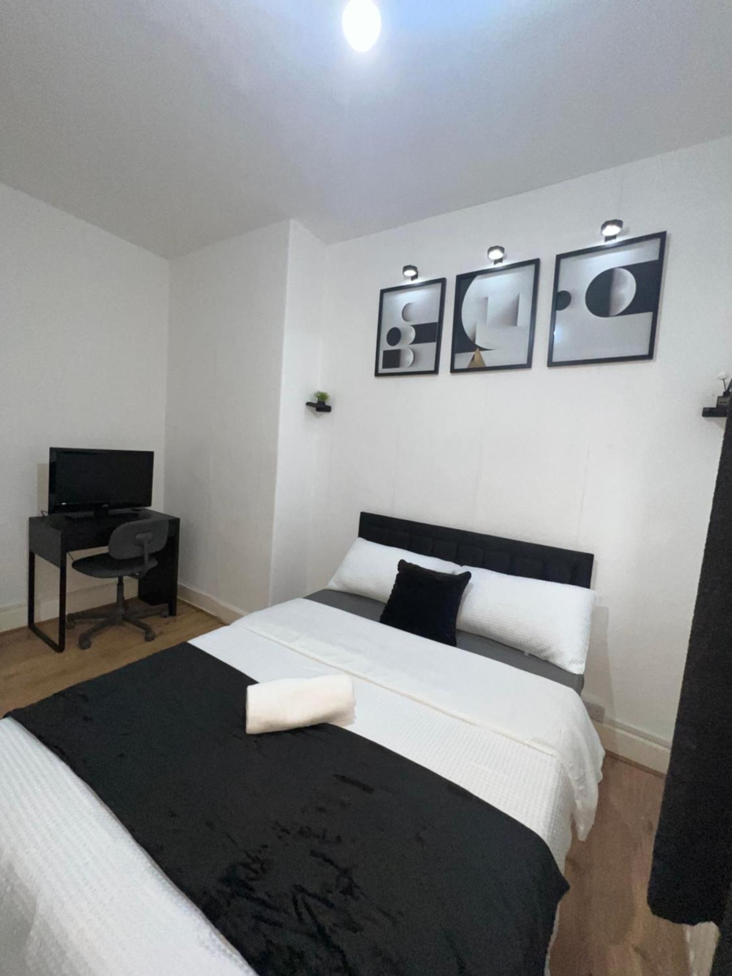 Adorable Double Room Middlesbrough Exterior photo