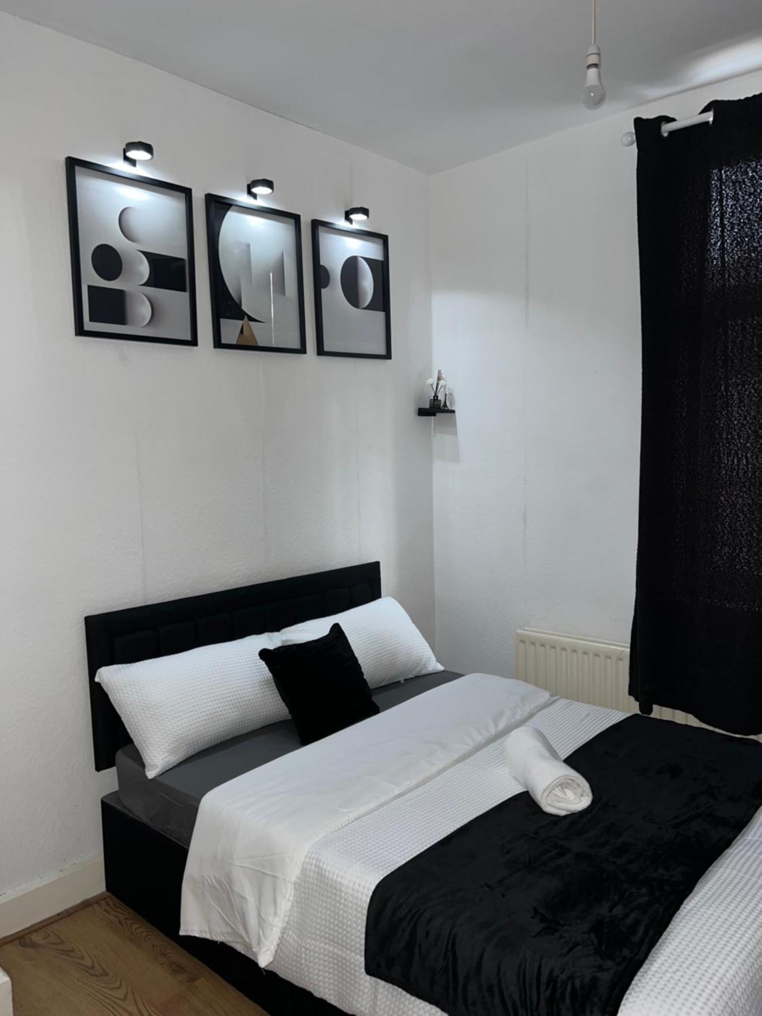 Adorable Double Room Middlesbrough Exterior photo