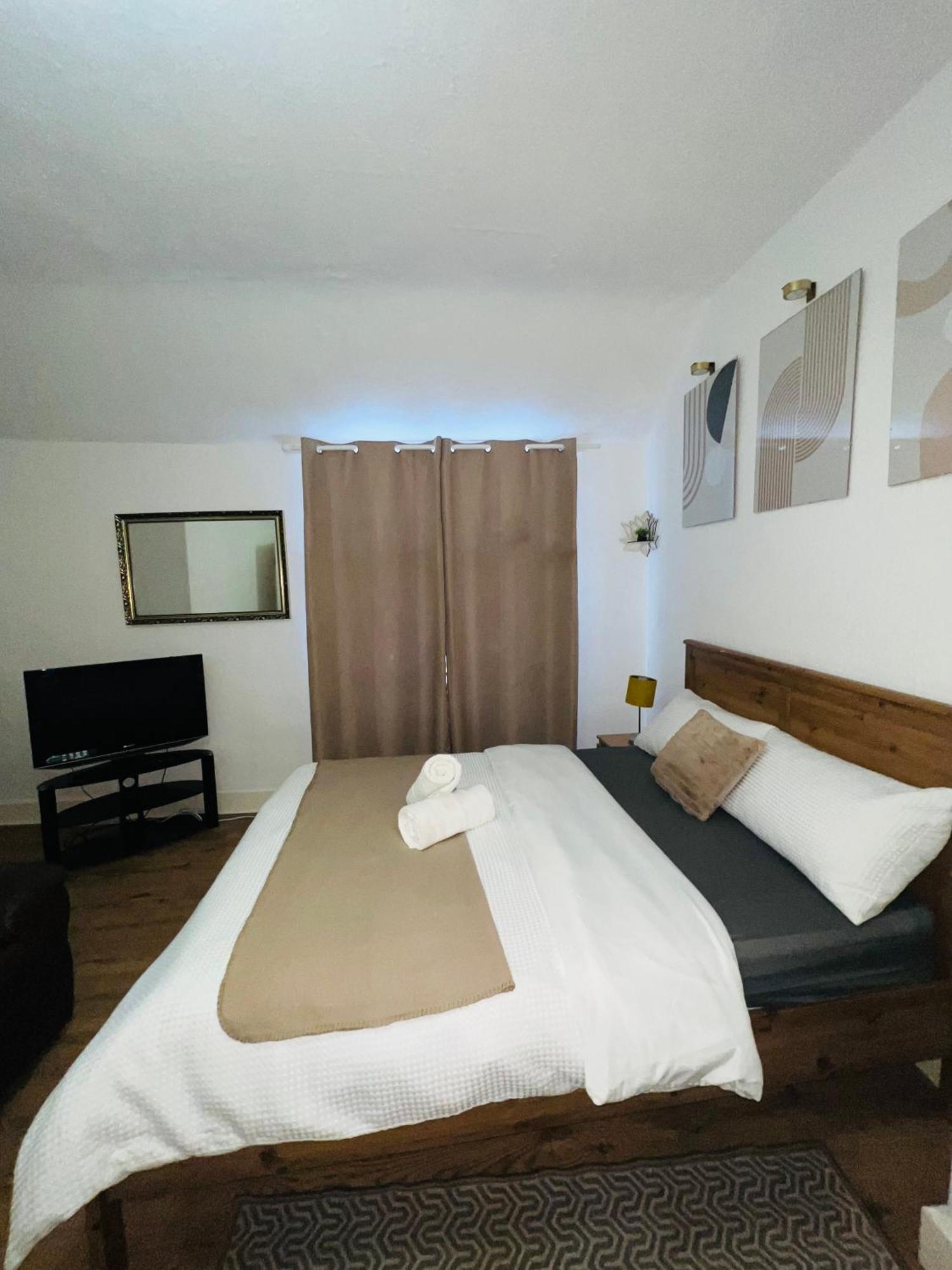 Adorable Double Room Middlesbrough Exterior photo