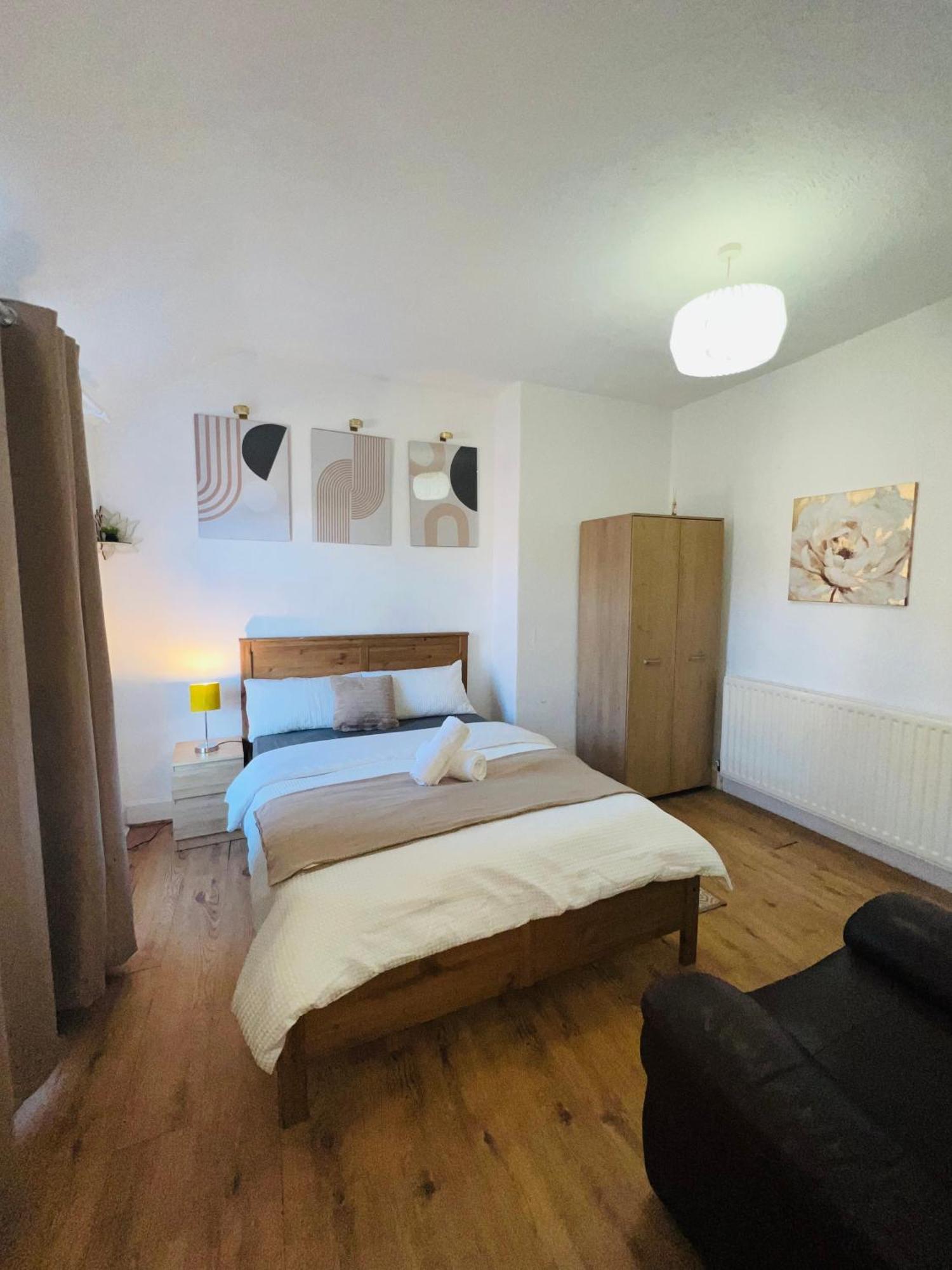 Adorable Double Room Middlesbrough Exterior photo
